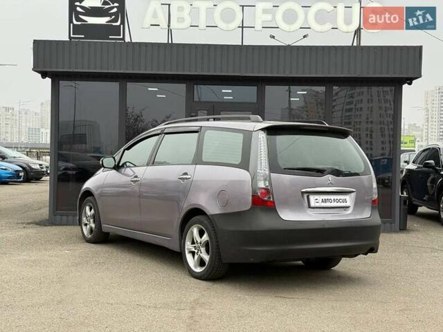 Фіолетовий Міцубісі Грандіс, об'ємом двигуна 2.38 л та пробігом 185 тис. км за 5990 $, фото 6 на Automoto.ua