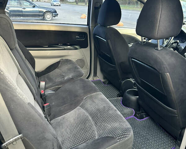 Фиолетовый Мицубиси Грандис, объемом двигателя 2.38 л и пробегом 261 тыс. км за 5400 $, фото 9 на Automoto.ua