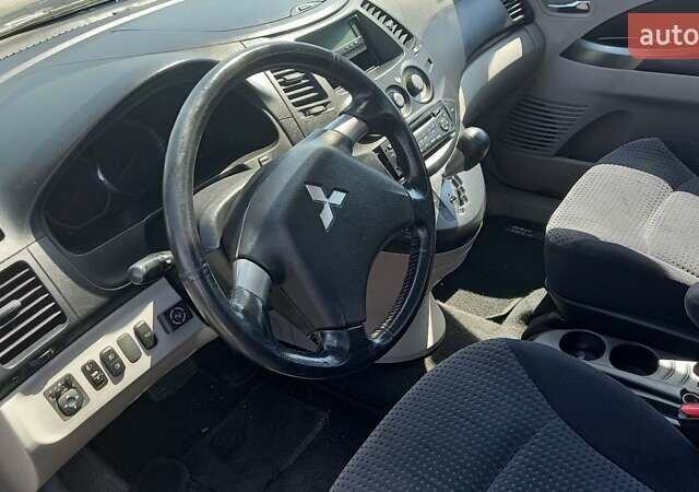 Фиолетовый Мицубиси Грандис, объемом двигателя 2.4 л и пробегом 228 тыс. км за 6780 $, фото 12 на Automoto.ua