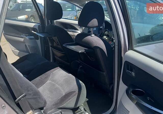 Фиолетовый Мицубиси Грандис, объемом двигателя 2.4 л и пробегом 228 тыс. км за 6780 $, фото 17 на Automoto.ua