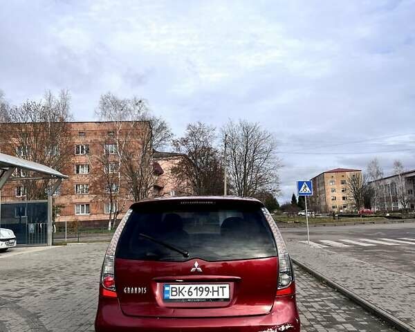Червоний Міцубісі Грандіс, об'ємом двигуна 2.38 л та пробігом 341 тис. км за 3900 $, фото 4 на Automoto.ua