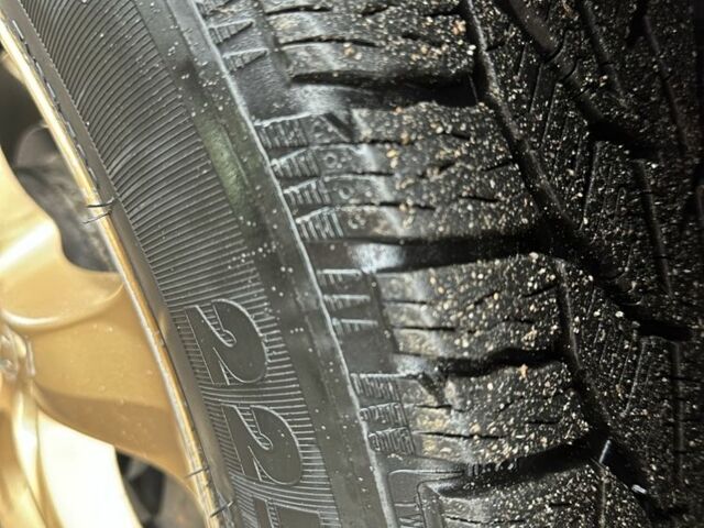 Красный Мицубиси Грандис, объемом двигателя 2.4 л и пробегом 300 тыс. км за 4850 $, фото 13 на Automoto.ua