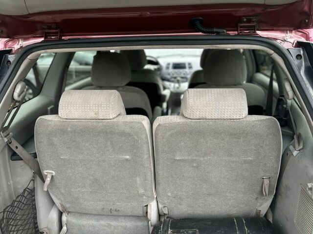 Красный Мицубиси Грандис, объемом двигателя 2.4 л и пробегом 300 тыс. км за 4850 $, фото 10 на Automoto.ua