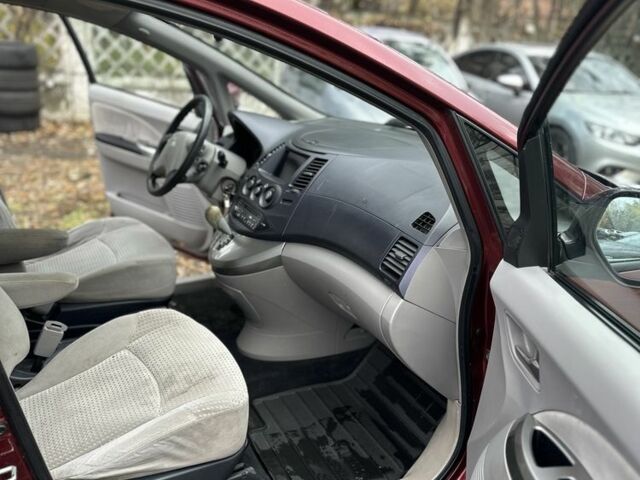 Красный Мицубиси Грандис, объемом двигателя 2.4 л и пробегом 300 тыс. км за 4850 $, фото 11 на Automoto.ua