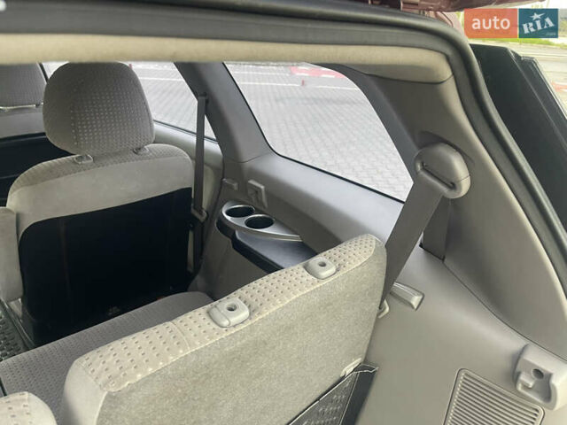 Красный Мицубиси Грандис, объемом двигателя 2.38 л и пробегом 117 тыс. км за 6999 $, фото 18 на Automoto.ua