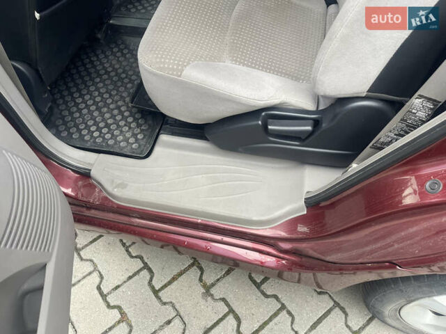 Красный Мицубиси Грандис, объемом двигателя 2.38 л и пробегом 117 тыс. км за 6999 $, фото 25 на Automoto.ua