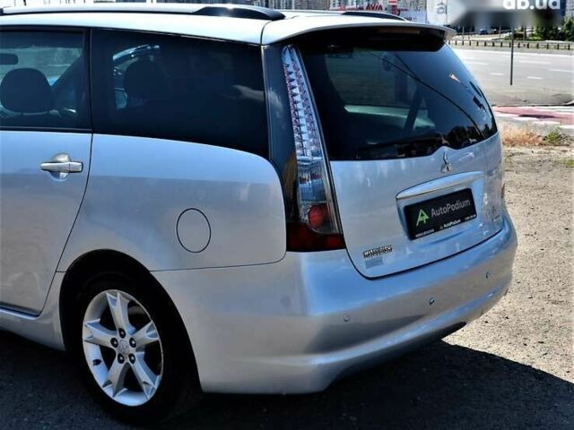 Міцубісі Грандіс, об'ємом двигуна 2 л та пробігом 237 тис. км за 8500 $, фото 2 на Automoto.ua