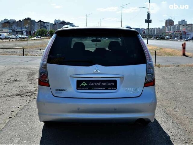 Міцубісі Грандіс, об'ємом двигуна 2 л та пробігом 237 тис. км за 8500 $, фото 9 на Automoto.ua