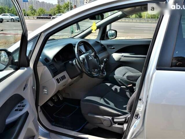 Міцубісі Грандіс, об'ємом двигуна 2 л та пробігом 237 тис. км за 8500 $, фото 19 на Automoto.ua