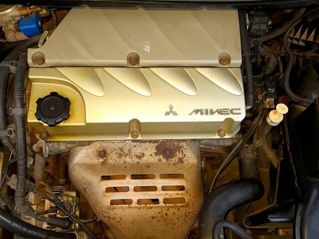 Міцубісі Грандіс, об'ємом двигуна 2.4 л та пробігом 300 тис. км за 7500 $, фото 1 на Automoto.ua