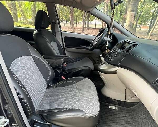 Мицубиси Грандис, объемом двигателя 2.38 л и пробегом 280 тыс. км за 5999 $, фото 13 на Automoto.ua