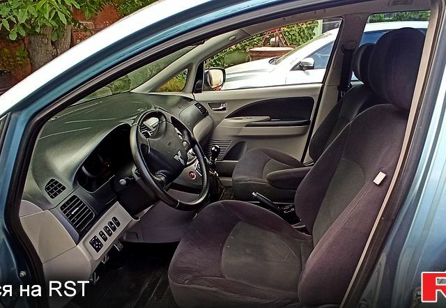 Мицубиси Грандис 2007 в Кропивницком (Кировограде) на Automoto.ua Мицубиси Грандис, объемом двигателя 2 л и пробегом 242 тыс. км за 5200 $, фото 5 на Automoto.ua