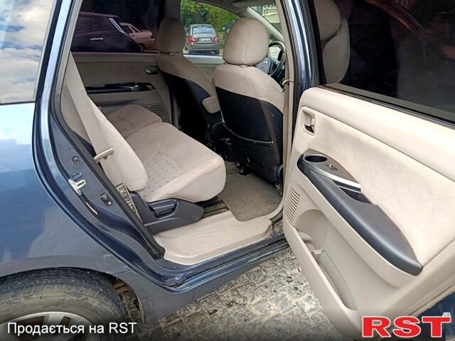 Мицубиси Грандис, объемом двигателя 2.4 л и пробегом 311 тыс. км за 4000 $, фото 3 на Automoto.ua