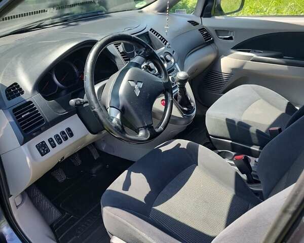 Мицубиси Грандис, объемом двигателя 2 л и пробегом 295 тыс. км за 6500 $, фото 19 на Automoto.ua