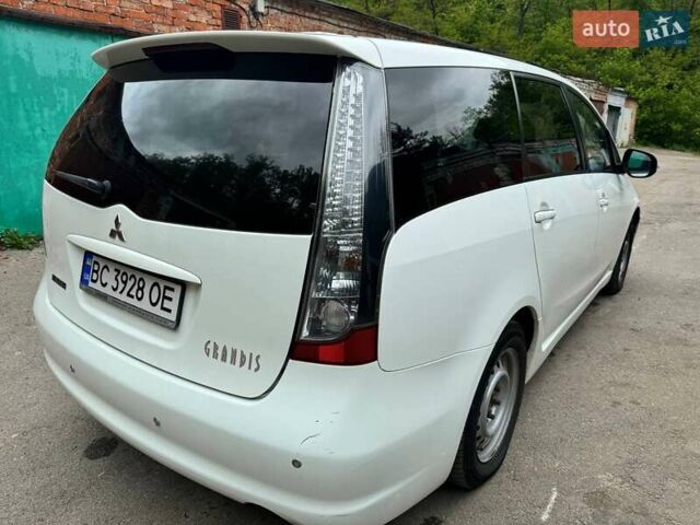 Міцубісі Грандіс, об'ємом двигуна 0 л та пробігом 227 тис. км за 7300 $, фото 12 на Automoto.ua