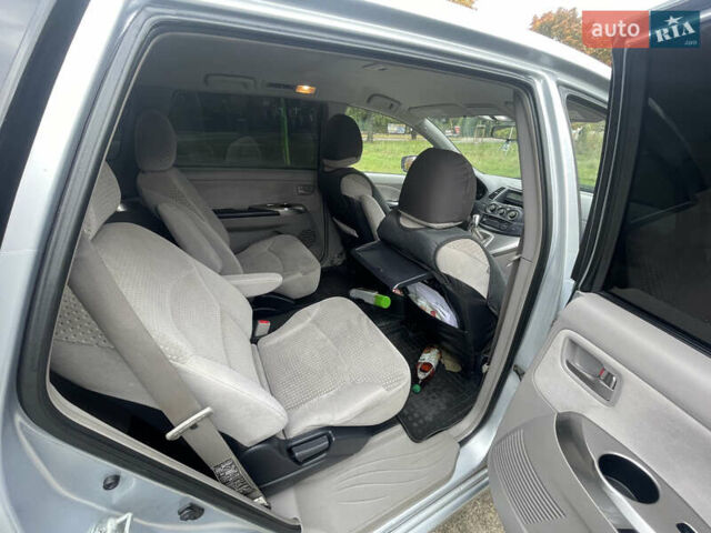 Сірий Міцубісі Грандіс, об'ємом двигуна 2.4 л та пробігом 282 тис. км за 5200 $, фото 6 на Automoto.ua