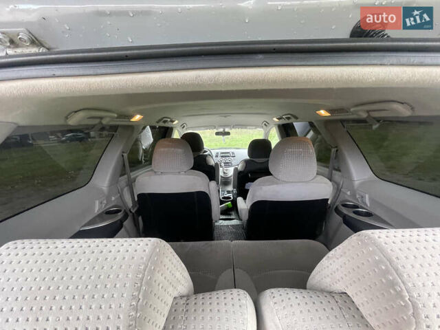 Сірий Міцубісі Грандіс, об'ємом двигуна 2.4 л та пробігом 282 тис. км за 5200 $, фото 9 на Automoto.ua