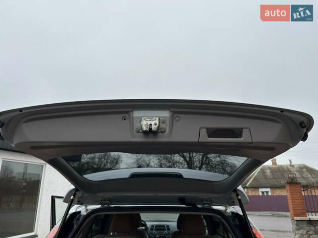 Серый Мицубиси Грандис, объемом двигателя 2.4 л и пробегом 263 тыс. км за 5300 $, фото 26 на Automoto.ua