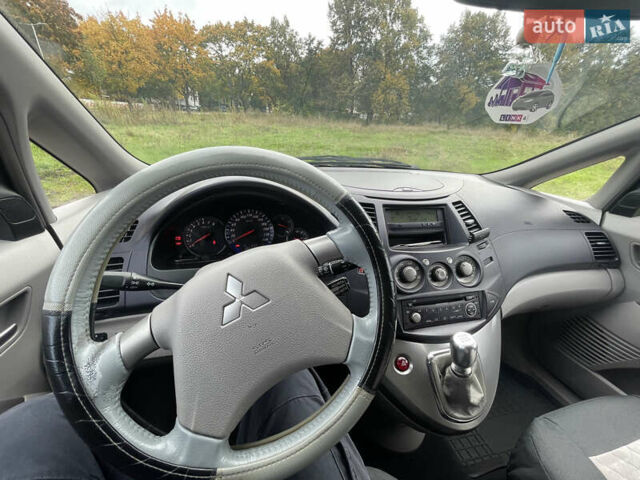 Сірий Міцубісі Грандіс, об'ємом двигуна 2.4 л та пробігом 282 тис. км за 5200 $, фото 12 на Automoto.ua