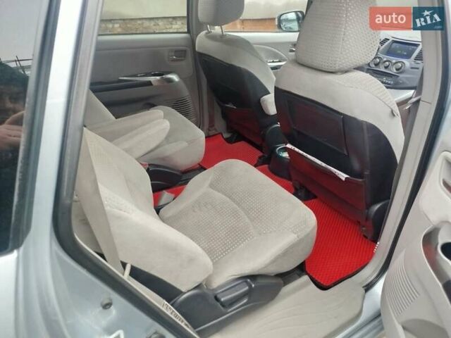 Сірий Міцубісі Грандіс, об'ємом двигуна 2.4 л та пробігом 289 тис. км за 6000 $, фото 9 на Automoto.ua