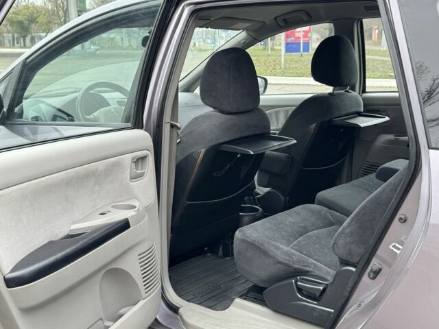 Сірий Міцубісі Грандіс, об'ємом двигуна 2.4 л та пробігом 286 тис. км за 4350 $, фото 4 на Automoto.ua