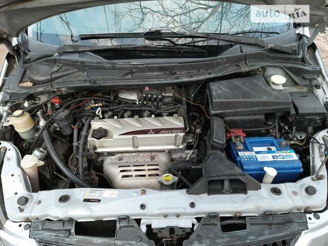 Сірий Міцубісі Грандіс, об'ємом двигуна 2.4 л та пробігом 368 тис. км за 6200 $, фото 13 на Automoto.ua
