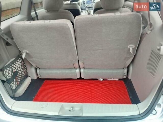 Сірий Міцубісі Грандіс, об'ємом двигуна 2.4 л та пробігом 289 тис. км за 6000 $, фото 8 на Automoto.ua