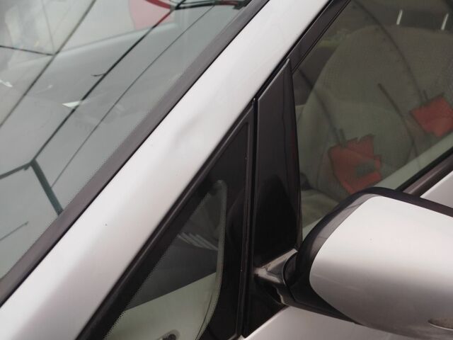 Сірий Міцубісі Грандіс, об'ємом двигуна 2.4 л та пробігом 288 тис. км за 6000 $, фото 16 на Automoto.ua