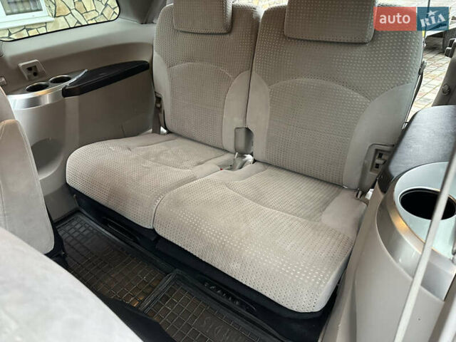 Серый Мицубиси Грандис, объемом двигателя 2.4 л и пробегом 263 тыс. км за 5300 $, фото 11 на Automoto.ua