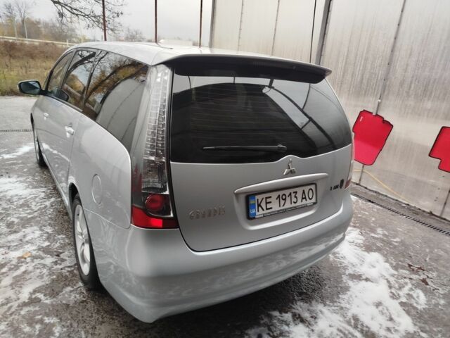 Сірий Міцубісі Грандіс, об'ємом двигуна 2.4 л та пробігом 288 тис. км за 6000 $, фото 14 на Automoto.ua