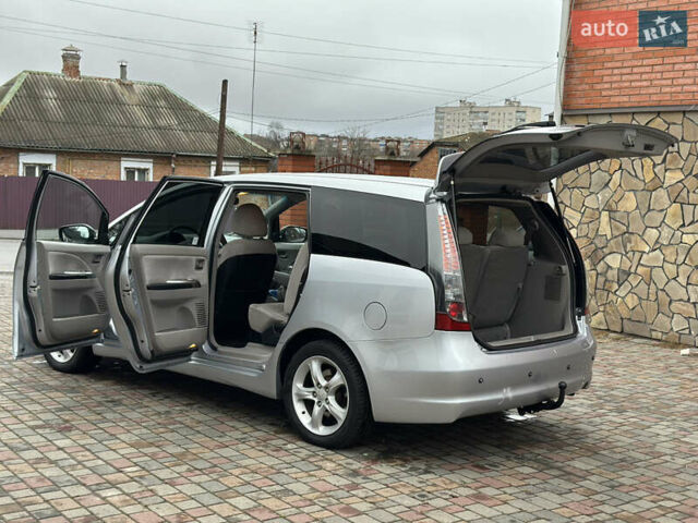 Серый Мицубиси Грандис, объемом двигателя 2.4 л и пробегом 263 тыс. км за 5300 $, фото 3 на Automoto.ua