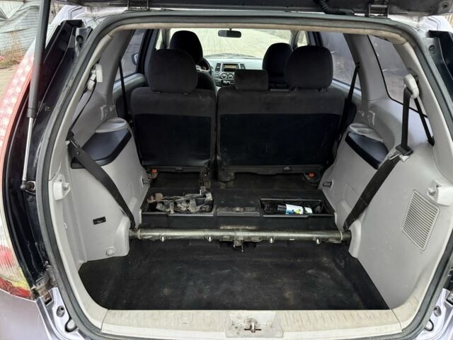 Серый Мицубиси Грандис, объемом двигателя 2 л и пробегом 200 тыс. км за 2450 $, фото 10 на Automoto.ua