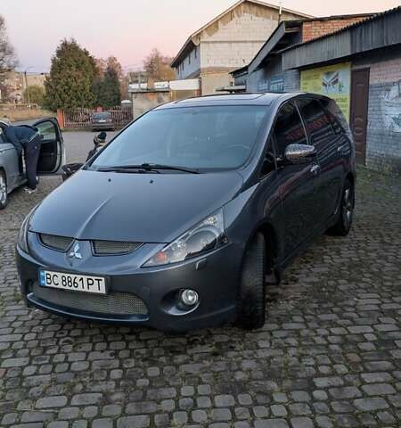 Серый Мицубиси Грандис, объемом двигателя 2 л и пробегом 282 тыс. км за 6700 $, фото 6 на Automoto.ua