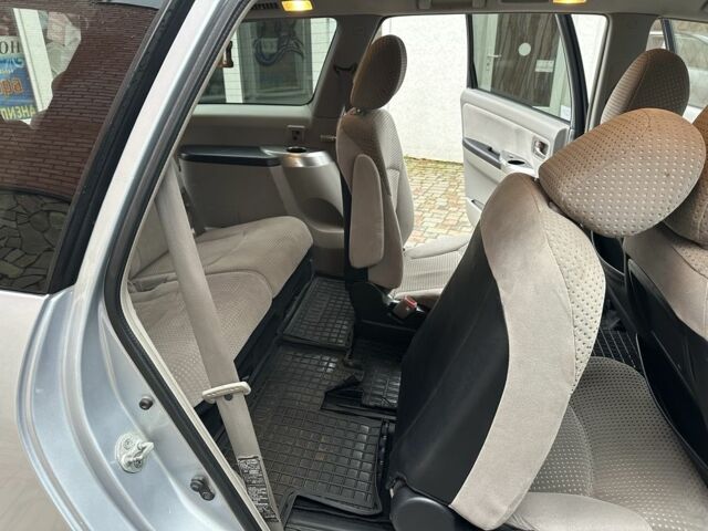 Серый Мицубиси Грандис, объемом двигателя 2.4 л и пробегом 263 тыс. км за 5300 $, фото 6 на Automoto.ua