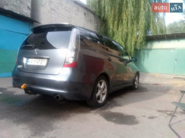 Серый Мицубиси Грандис, объемом двигателя 1.97 л и пробегом 313 тыс. км за 5000 $, фото 24 на Automoto.ua