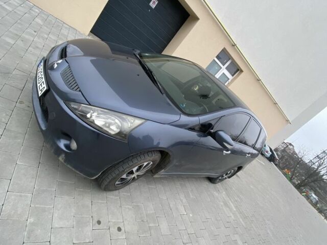 Серый Мицубиси Грандис, объемом двигателя 2 л и пробегом 290 тыс. км за 5700 $, фото 2 на Automoto.ua