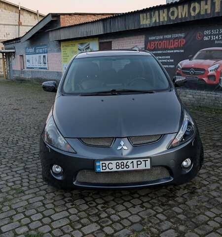 Серый Мицубиси Грандис, объемом двигателя 2 л и пробегом 282 тыс. км за 6700 $, фото 7 на Automoto.ua