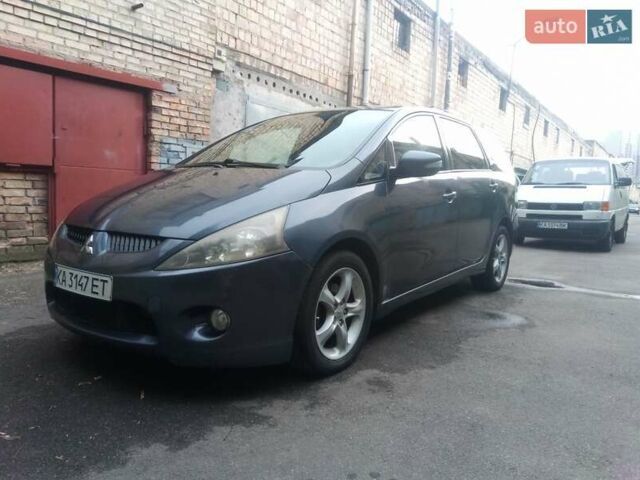 Серый Мицубиси Грандис, объемом двигателя 1.97 л и пробегом 313 тыс. км за 5000 $, фото 20 на Automoto.ua