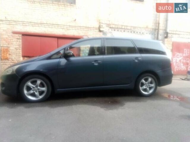 Серый Мицубиси Грандис, объемом двигателя 1.97 л и пробегом 313 тыс. км за 5000 $, фото 2 на Automoto.ua