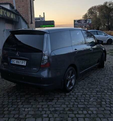 Серый Мицубиси Грандис, объемом двигателя 2 л и пробегом 282 тыс. км за 6700 $, фото 5 на Automoto.ua