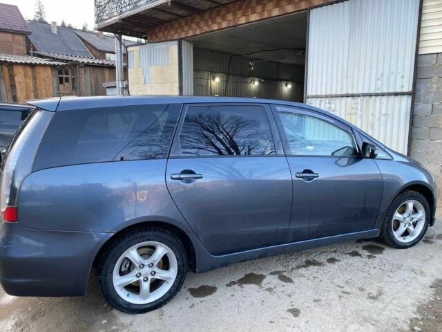 Серый Мицубиси Грандис, объемом двигателя 2 л и пробегом 280 тыс. км за 5800 $, фото 2 на Automoto.ua