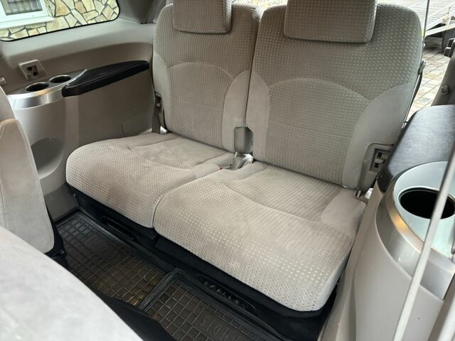 Серый Мицубиси Грандис, объемом двигателя 2.4 л и пробегом 263 тыс. км за 5300 $, фото 13 на Automoto.ua