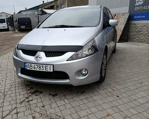 Серый Мицубиси Грандис, объемом двигателя 2 л и пробегом 252 тыс. км за 4999 $, фото 6 на Automoto.ua