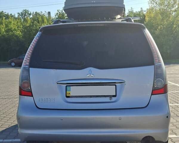 Серый Мицубиси Грандис, объемом двигателя 2.38 л и пробегом 215 тыс. км за 4619 $, фото 14 на Automoto.ua