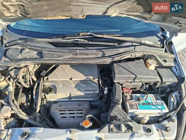 Серый Мицубиси Грандис, объемом двигателя 2.38 л и пробегом 215 тыс. км за 4619 $, фото 34 на Automoto.ua