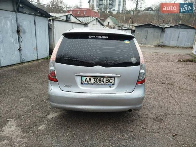 Сірий Міцубісі Грандіс, об'ємом двигуна 2.4 л та пробігом 375 тис. км за 3299 $, фото 11 на Automoto.ua