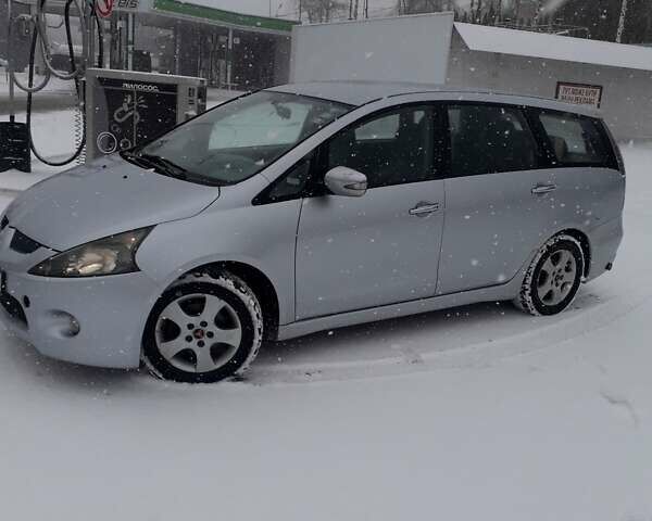 Мицубиси Грандис 2006 в Черновцах на Automoto.ua Серый Мицубиси Грандис, объемом двигателя 2.4 л и пробегом 210 тыс. км за 7300 $, фото 1 на Automoto.ua