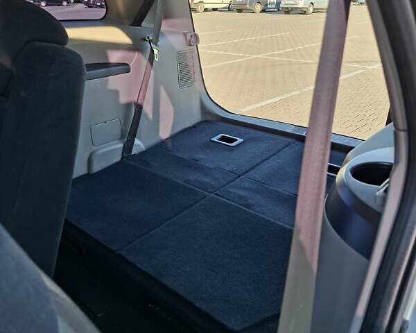 Серый Мицубиси Грандис, объемом двигателя 2.38 л и пробегом 215 тыс. км за 4619 $, фото 31 на Automoto.ua