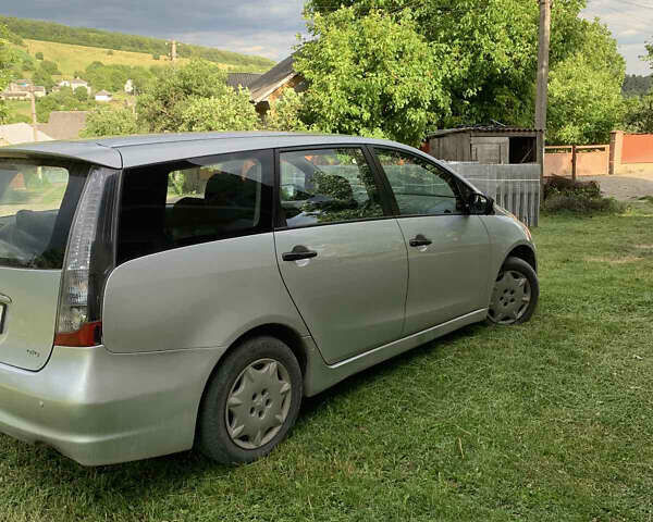 Серый Мицубиси Грандис, объемом двигателя 1.97 л и пробегом 394 тыс. км за 5600 $, фото 4 на Automoto.ua