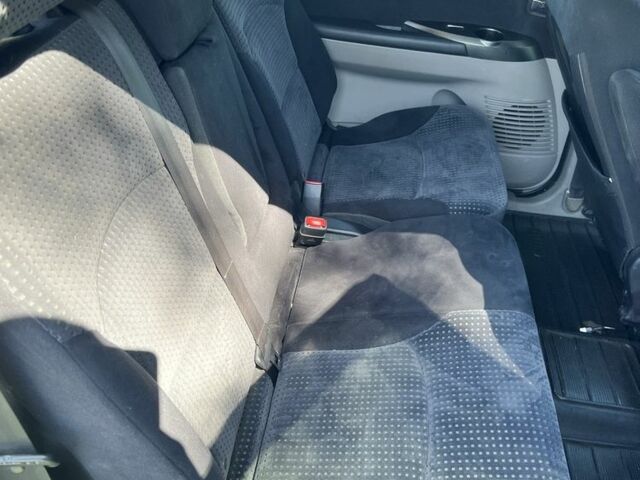 Серый Мицубиси Грандис, объемом двигателя 2.4 л и пробегом 210 тыс. км за 6800 $, фото 7 на Automoto.ua